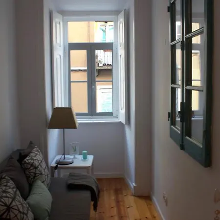 Διαμέρισμα Charming With A Patio - Gardens_hosting